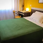 Отель Hotel Centrale Эсте