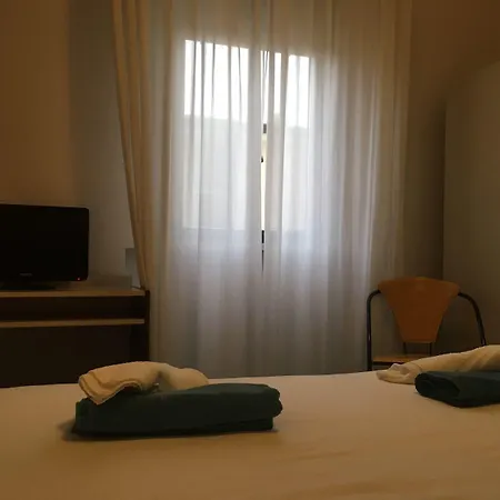 Hotel Centrale 3* 埃斯泰