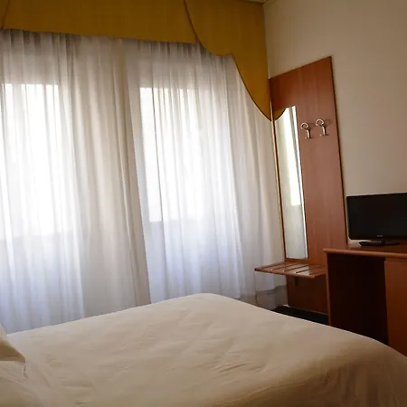 Hotel Centrale 酒店 埃斯泰