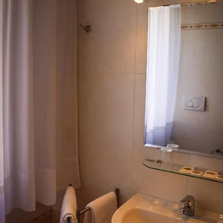 Hotel Centrale מלון 3*
