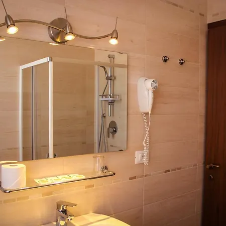 Hotel Centrale Este
