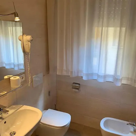 فندق Hotel Centrale