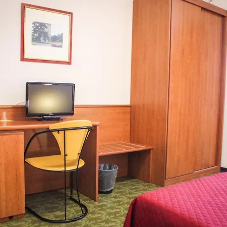 Hotel Centrale Otel Este